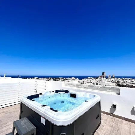 Unique Penthouse With Private Heated Jacuzzi, Close To Restaurants And Night Life * Is-Swieqi