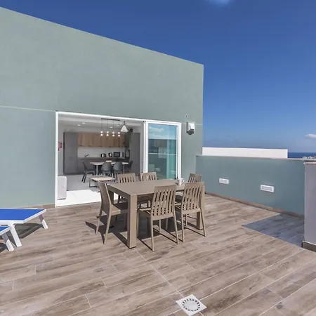 Unique Penthouse With Private Heated Jacuzzi, Close To Restaurants And Night Life * Is-Swieqi
