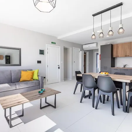 Luxury Penthouse In Swieqi With Heated Jacuzzi By Sf Homes Apartamento *