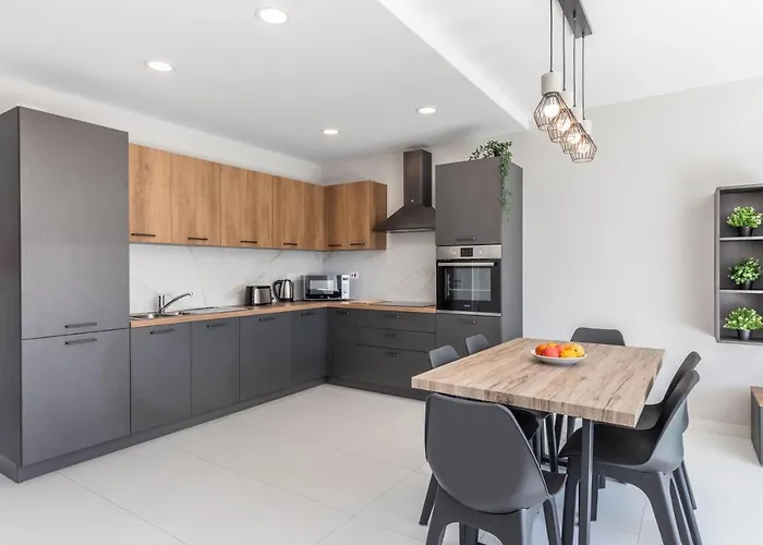 Luxury Penthouse In Swieqi With Heated Jacuzzi By Sf Homes