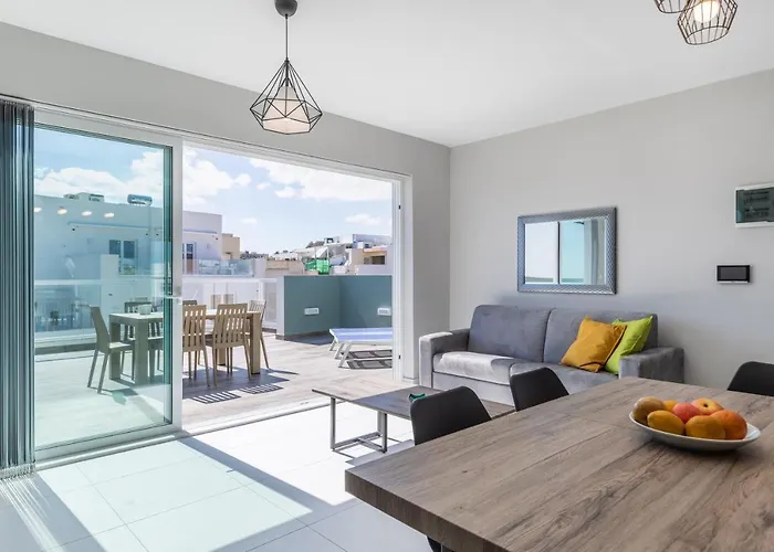 Luxury Penthouse In Swieqi With Heated Jacuzzi By Sf Homes